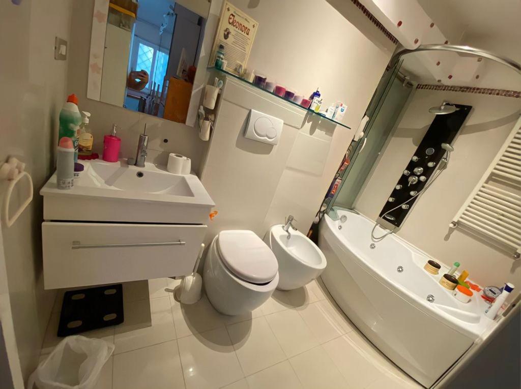 Affitto Due Camere, Due Bagni In Villa Rome Exterior photo
